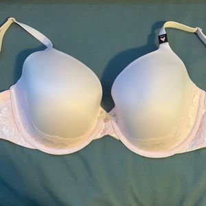 NWT Pink Victoria Secret bra